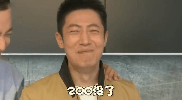 行走|行走的活字典：康辉！撒贝宁遇到不认识的字，第一时间打电话给他