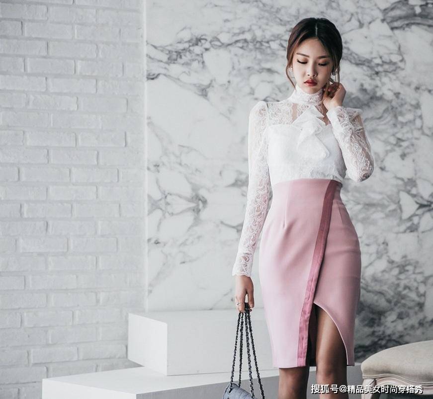 短裙|甜美风该如何穿？小姐姐这样穿时尚又街范十足