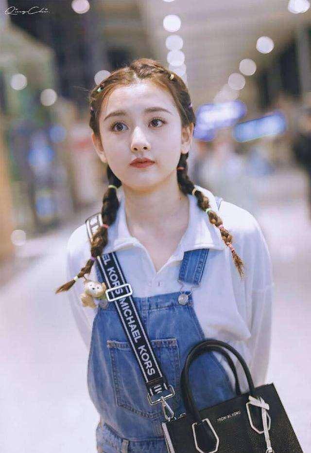 橡皮筋|很适合“扮嫩”的3种发型,女人到了30岁这样扎,精致又减龄