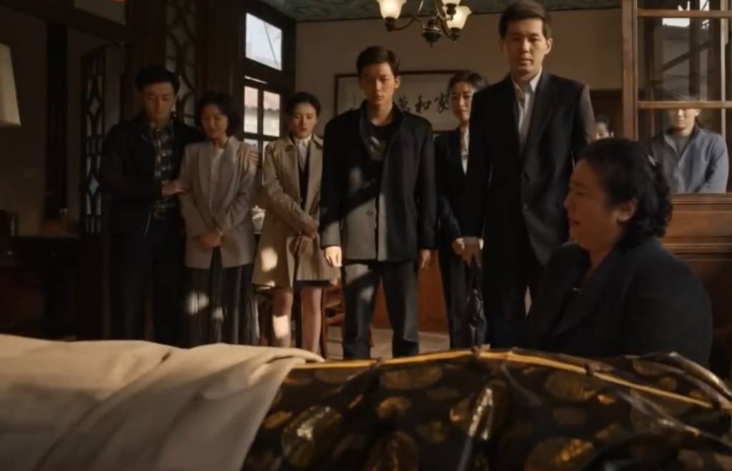 房产|《乔家的儿女》大结局预告:乔祖望去世,曲阿英争夺房产,乔一成病重