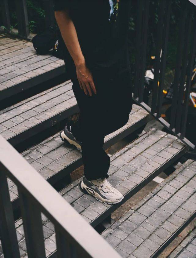 系列|迪丽热巴同款来袭？！梨园的OOTD「潮鞋柜」大起底，重磅新鞋发售曝光！