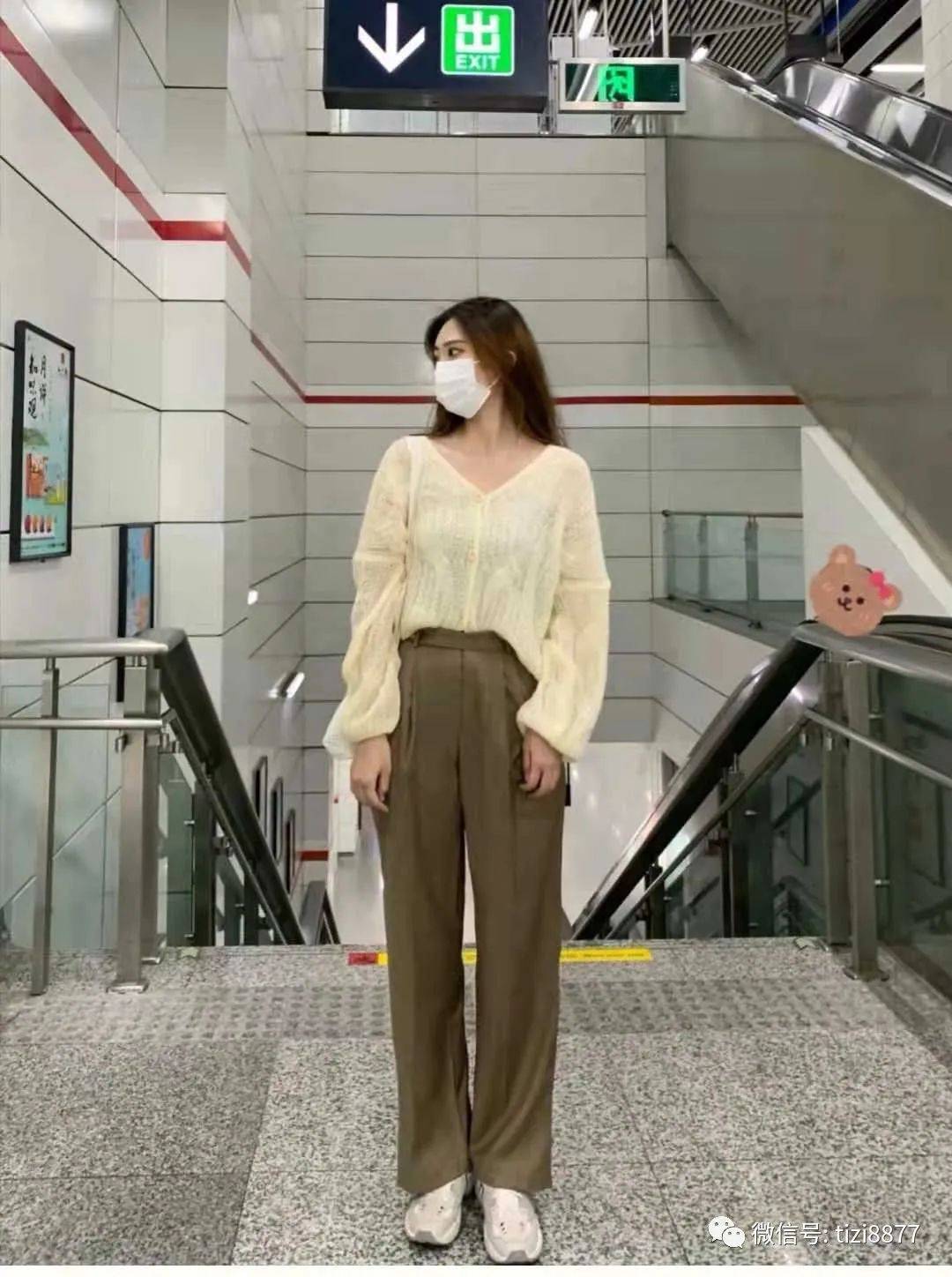 帆布鞋|早秋阔腿裤怎么搭配上衣和鞋子