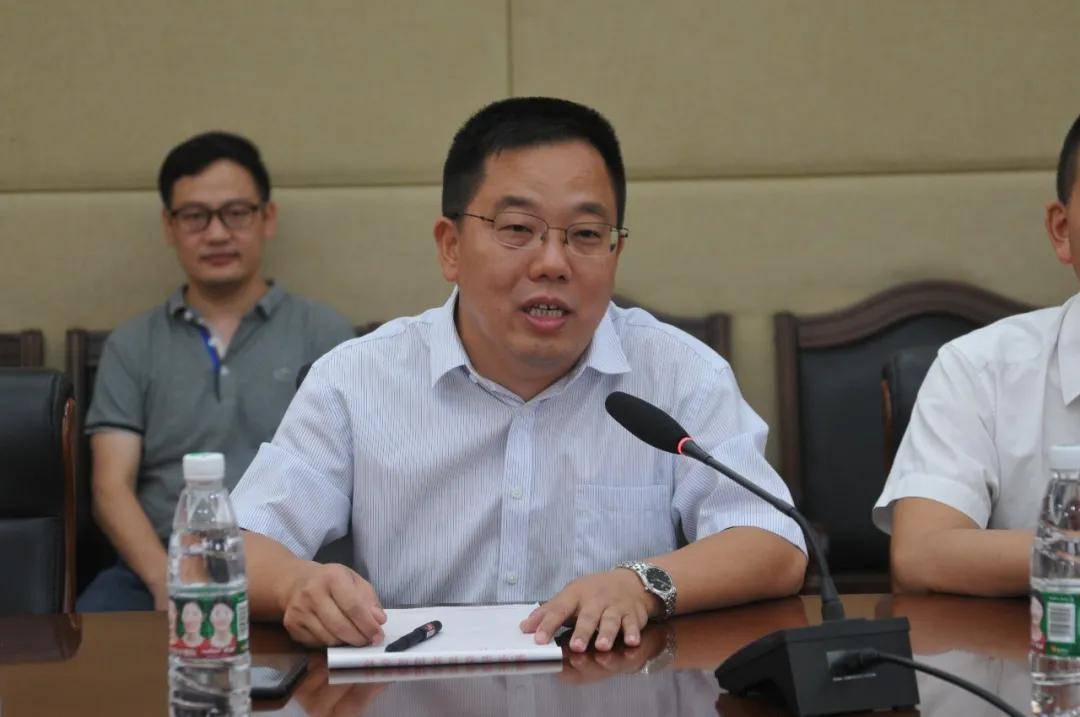 常德市民建来常德外国语学校开展教师节慰问活动