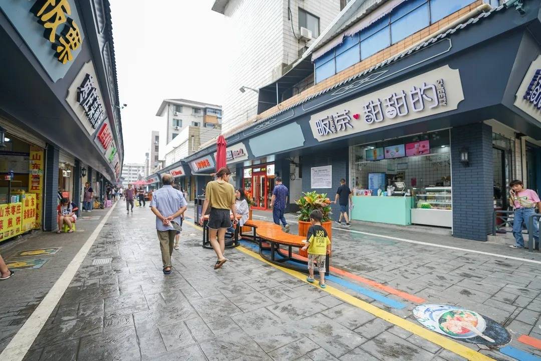 洛社背街小巷成“网红步行街”近百家商户入驻 单日客流量逾千人