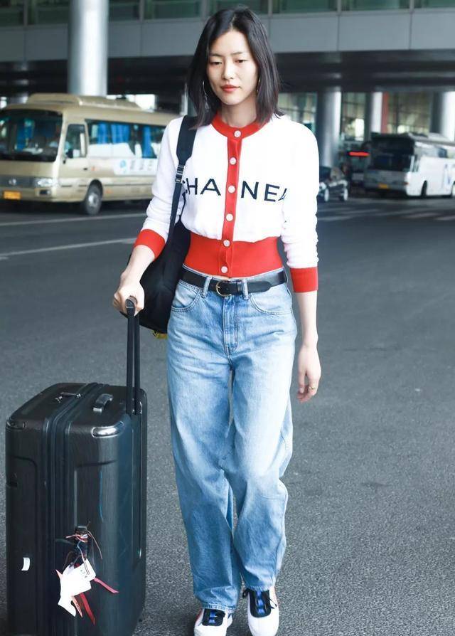 身材|除了老爹鞋,你还差一款老爹牛仔裤,适合微胖女生,特显瘦