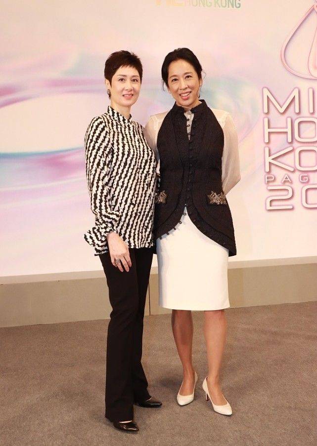 活动|朱玲玲现身港姐评委见面会，生图眼袋松弛，皱纹增多暴露63岁年龄？