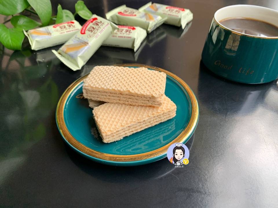 连戚薇|5款被颜值“拖后腿”的宝藏零食,看着平淡无奇,却便宜又好吃