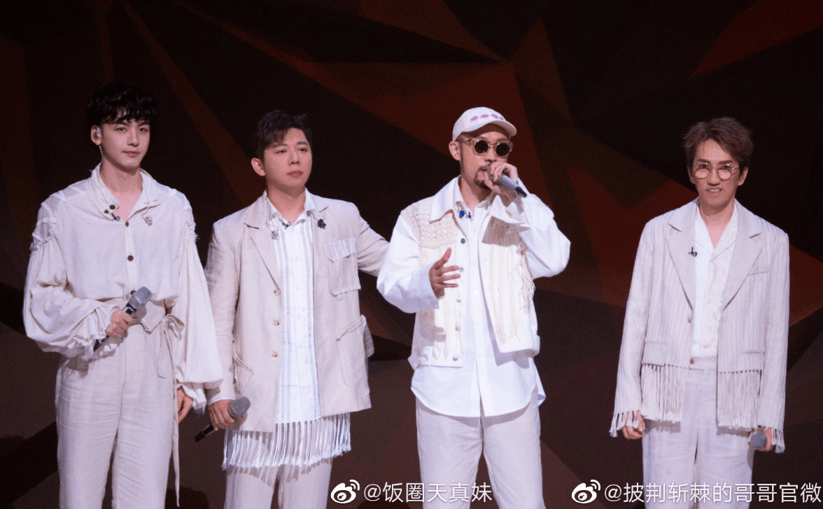 原创林志炫就舞台跌落发文致歉：就算爬也要爬回舞台，回到伙伴旁边