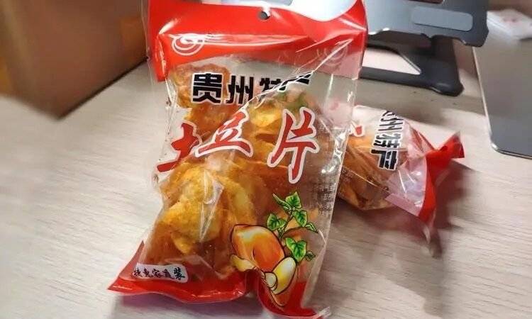 连戚薇|5款被颜值“拖后腿”的宝藏零食,看着平淡无奇,却便宜又好吃