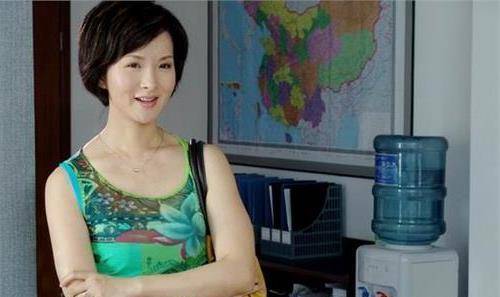 时间|谢兰：挥泪反哺聋哑父母，婚后丁克11年，39岁为爱冒险生子