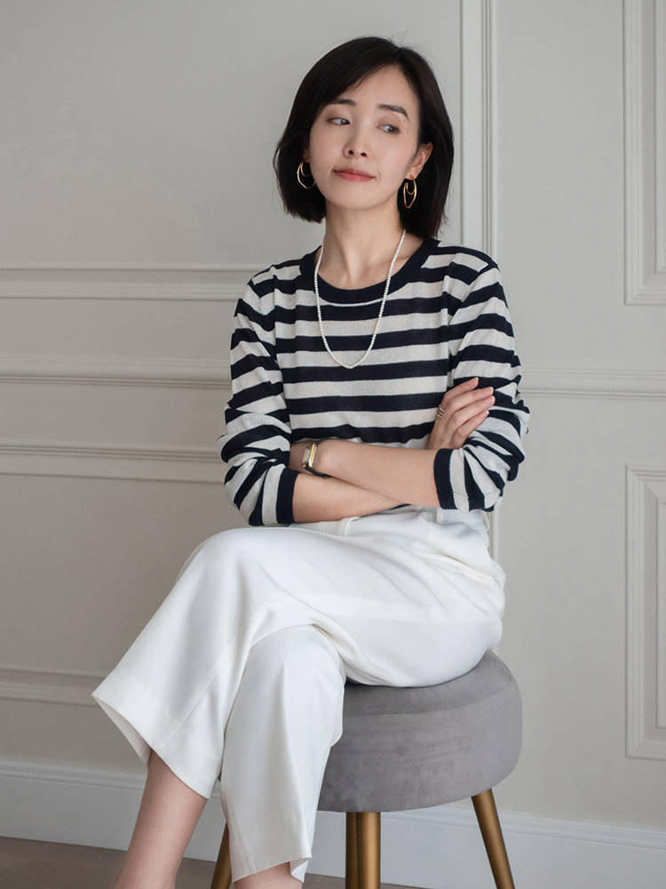 显得|小个子女生入秋就这么穿，蓝色衬衫搭高腰裤又飒又美，显高又显瘦