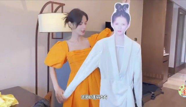 张予曦|张予曦唱当空告别程若鱼，青衣直发尽显古典气质，姐姐有心了