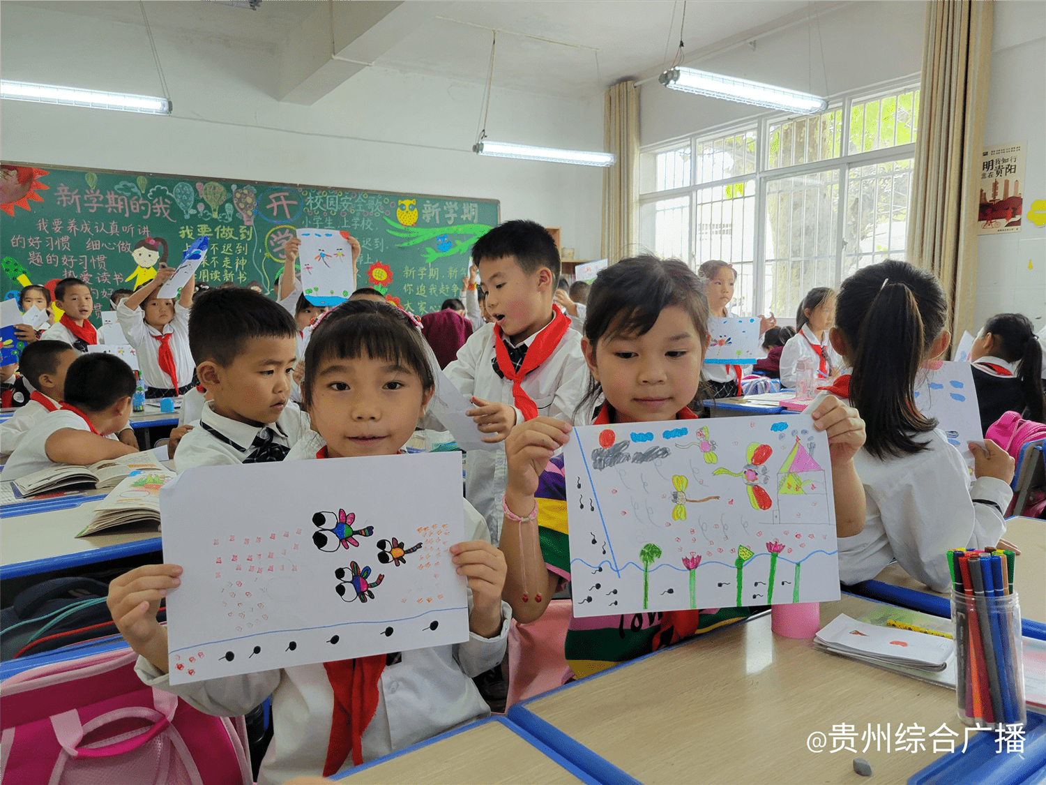 吴靖|11年坚守，她为乡村孩子们“画”出了一个五彩“空间”……