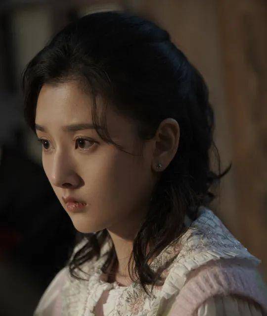 杨玲|如何复刻《乔家的儿女》的九十年代时髦？