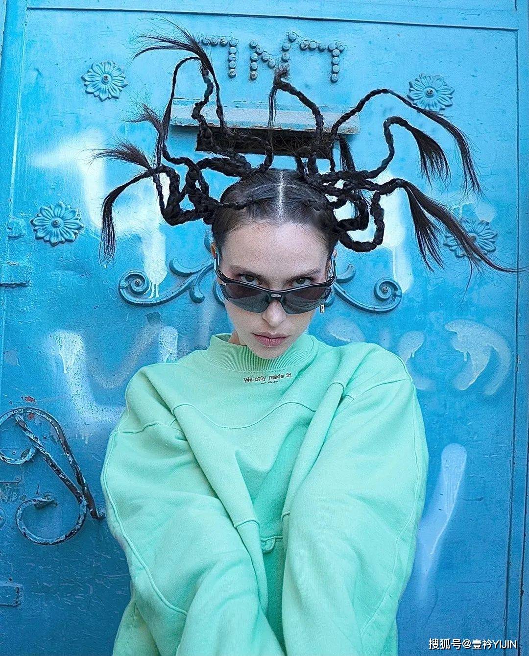 设计|新锐设计师|靠怪兽五指鞋出圈的服装设计师宝藏品牌