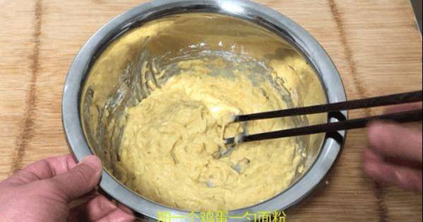 挺圆|半块南瓜，1个鸡蛋，这样简单一做，比吃肉还香，我家隔三差五做