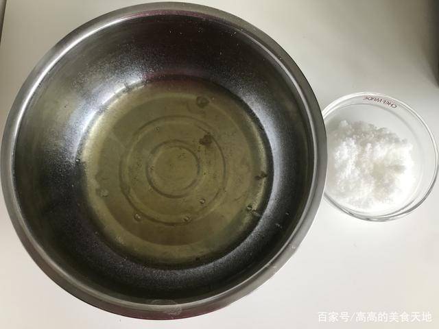 进行|甜品店师傅教的万能蛋糕做法，松软香甜不塌陷，新手也可一次成功