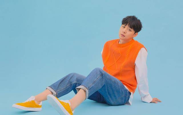 橙色|朴有天复出了?穿学生装拍写真状态好,网友:什么时候安排柯震东