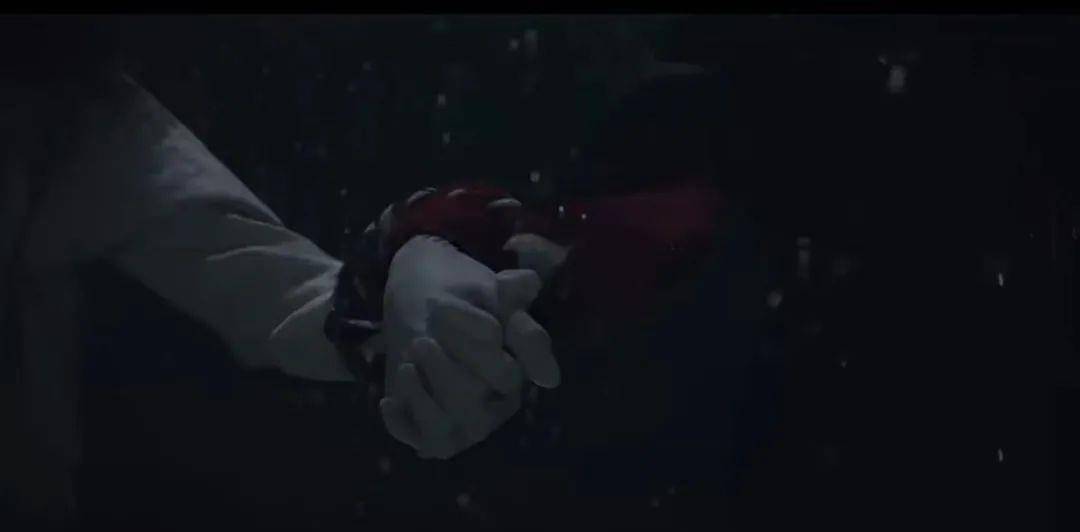 狗焕|开播即爆!尺度女王+小狼狗,姐弟恋差13岁,太好看了