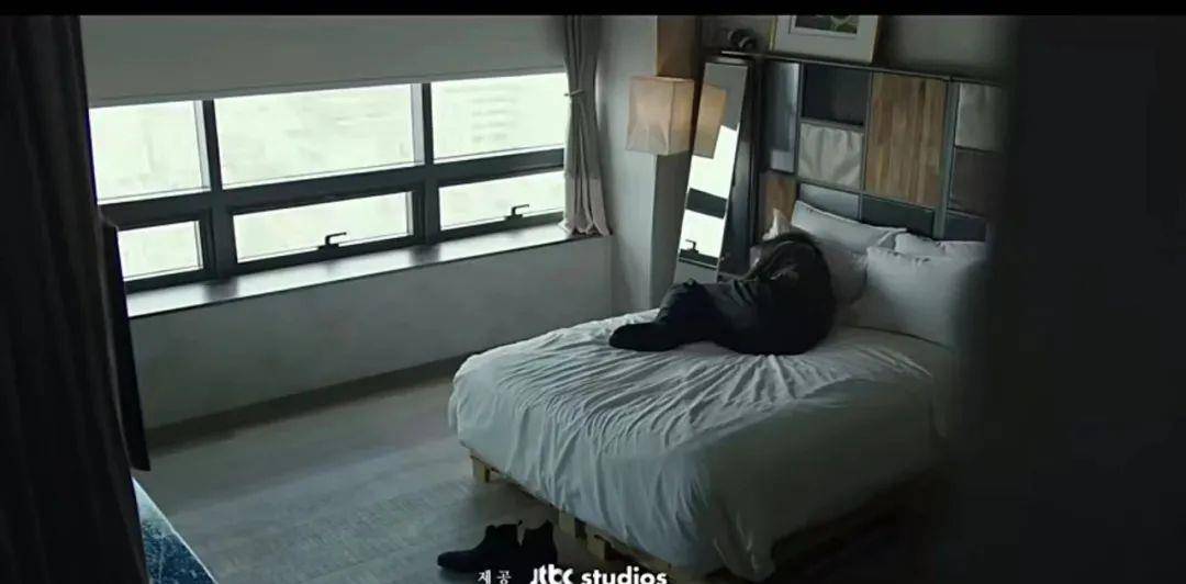 狗焕|开播即爆!尺度女王+小狼狗,姐弟恋差13岁,太好看了