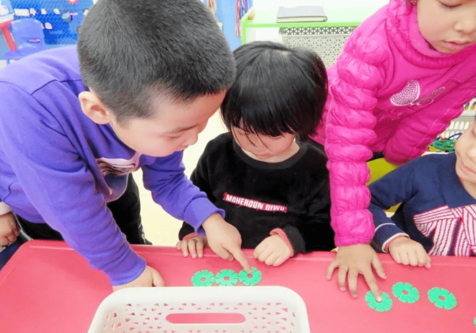 小学老师|幼儿园选私立还是公立？小学老师就能告诉你答案，希望你没选错