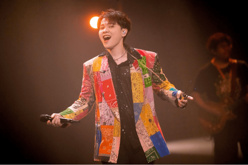 舞台|《说唱听我的2》尤长靖邓典果嗨翻全场 龚琳娜国风trap演绎新说唱