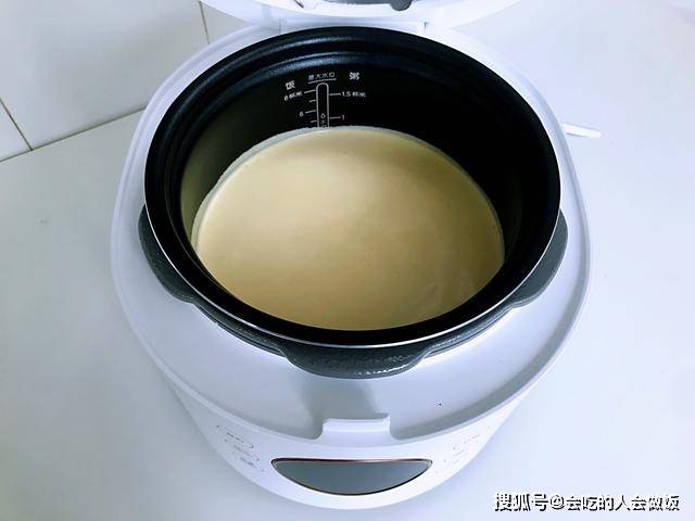 dd|电饭煲做出蓬松dd蛋糕，方法是关键，很多人做错，难怪像大饼大