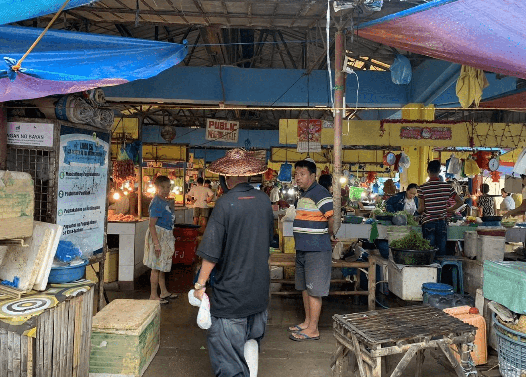 走进菲律宾首都菜市场：作为海岛国，当地人居然不爱吃海鲜？