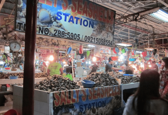 走进菲律宾首都菜市场：作为海岛国，当地人居然不爱吃海鲜？