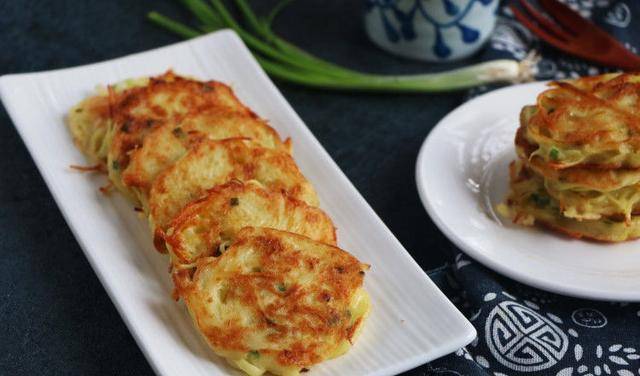 葱花|土豆丝饼操作要点，5个常见错误要避开，保证每个都外焦里嫩