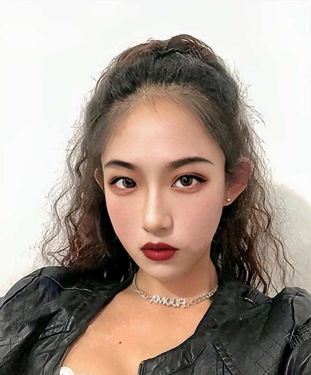 丑是真|她他们的鼻子到底丑在哪儿？