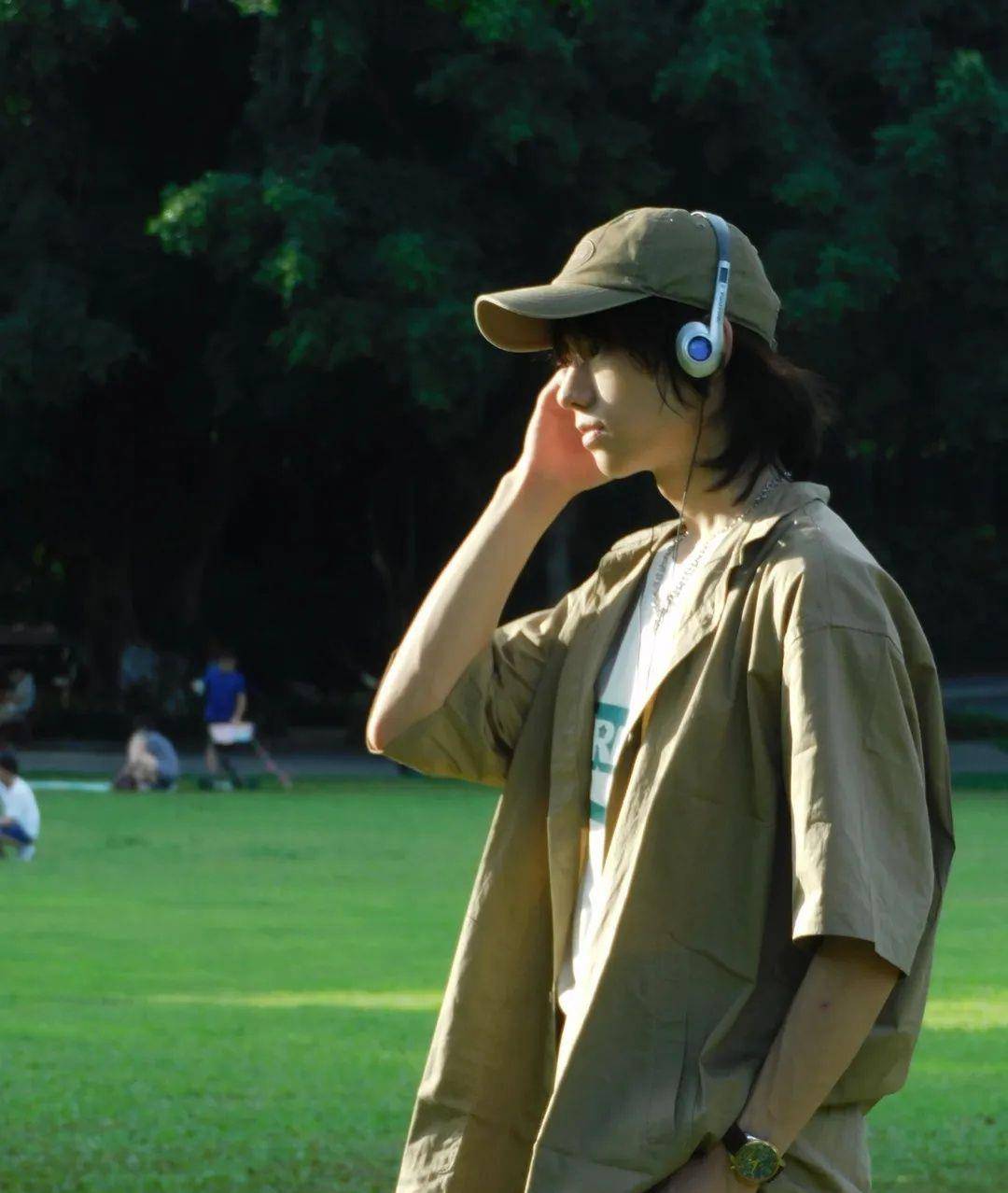 小嘉|22岁少年,拥有勾魂眼夺命腰,从精神小伙逆袭成漫画男只要3个月?