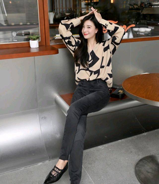 那会|秋装穿搭可以简简单单，但想要穿出高级感，就要懂得穿搭技巧