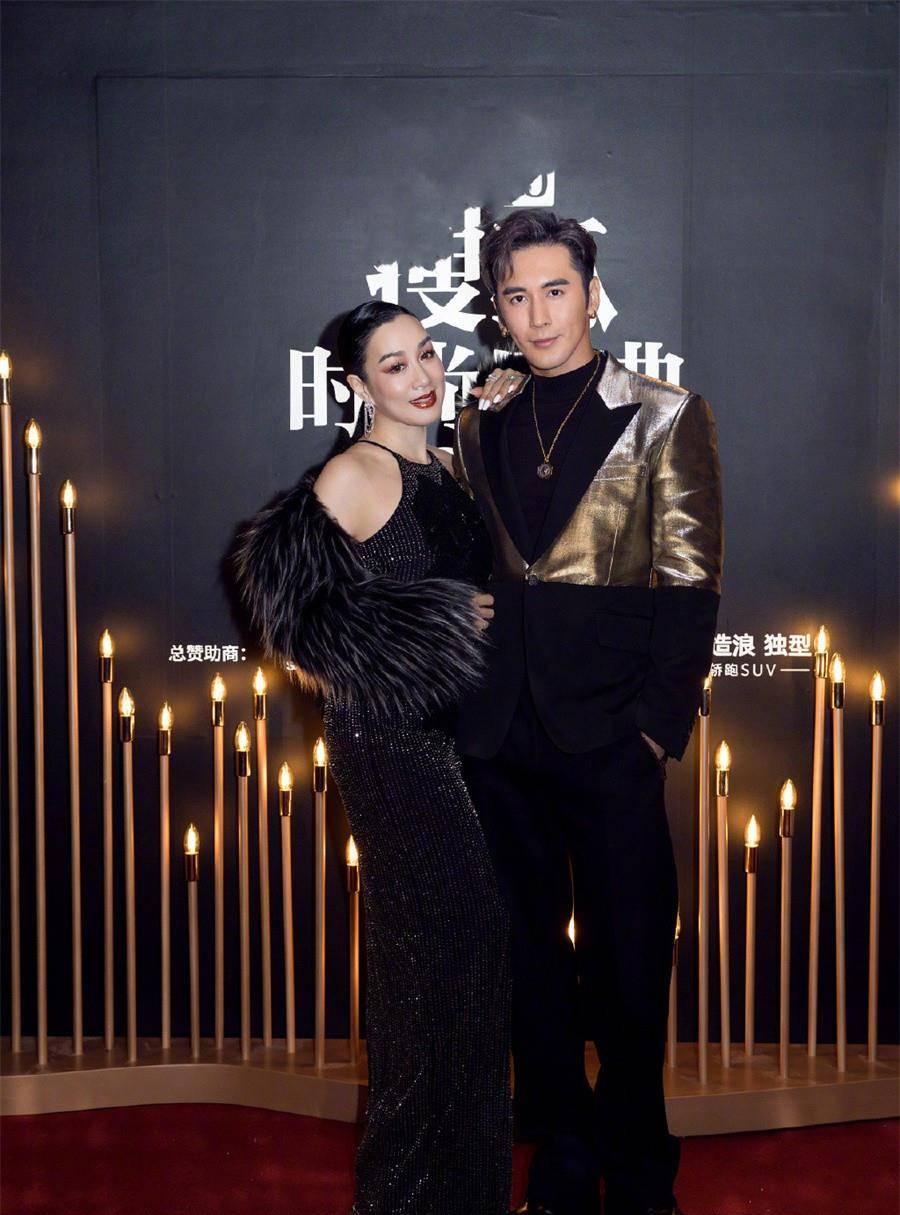 网络|钟丽缇与小11岁老公同框出镜，身穿裙装秀身材，小鸟依人满脸幸福