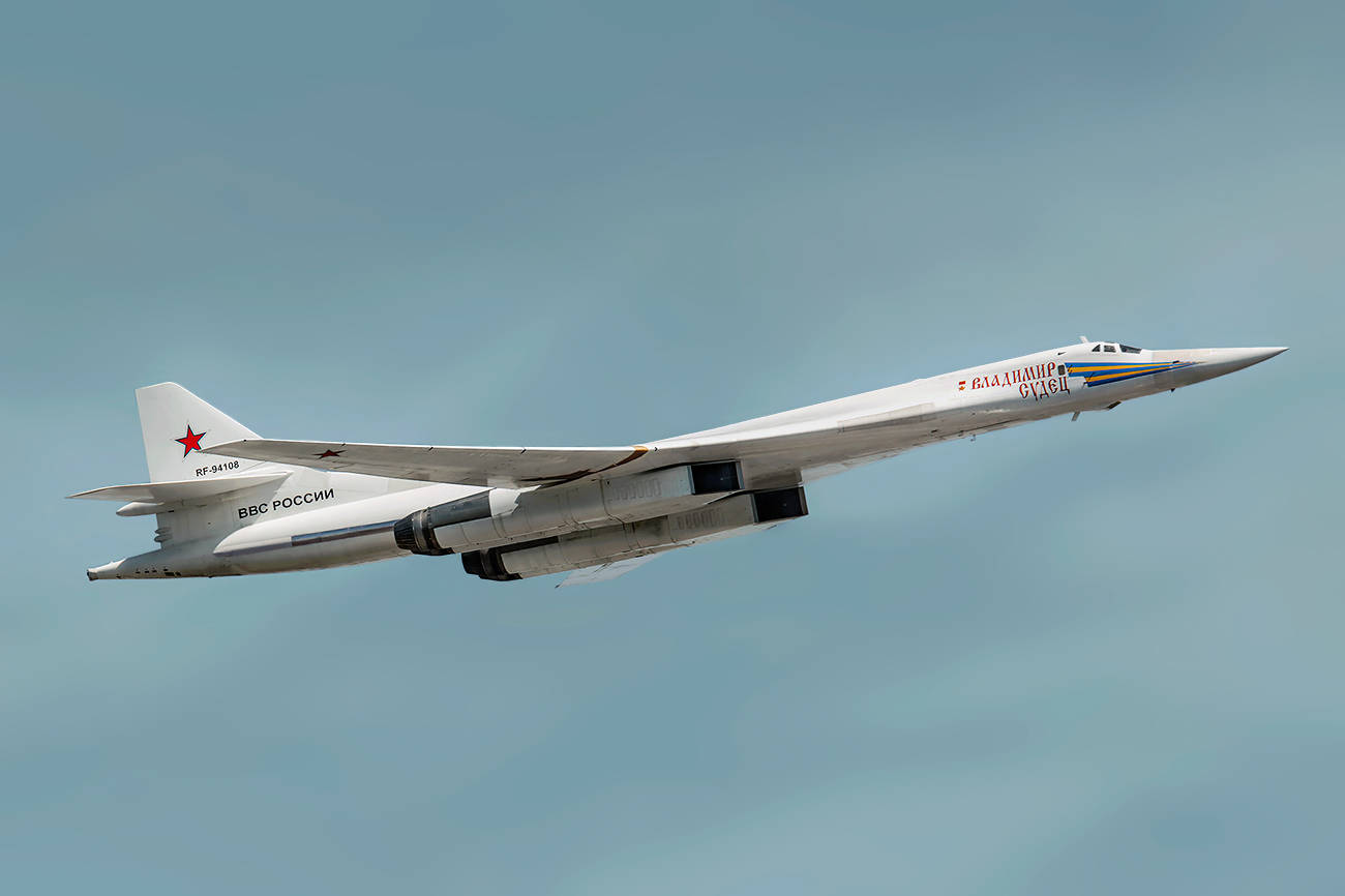 原创服役四十多年,图160轰炸机仍不可或缺,被俄罗斯升级完善!