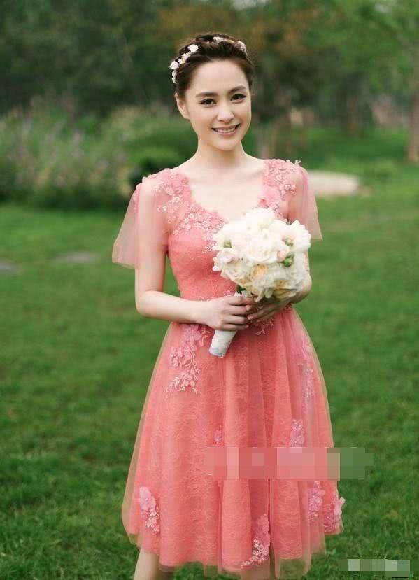 黑色|同为Twins出身，阿sa阿娇穿搭一个天上一个地下，阿娇长点心吧