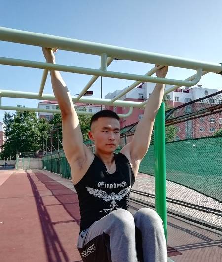 快速练出八块腹肌的动作 e591ae3653eb4e179c0779332dae1438.jpeg