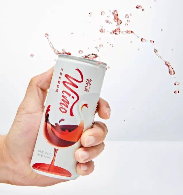 品牌|葡萄酒品牌「WiMo葡刻」获千万元融资:瞄准佐餐场景,撬动酒饮新市场