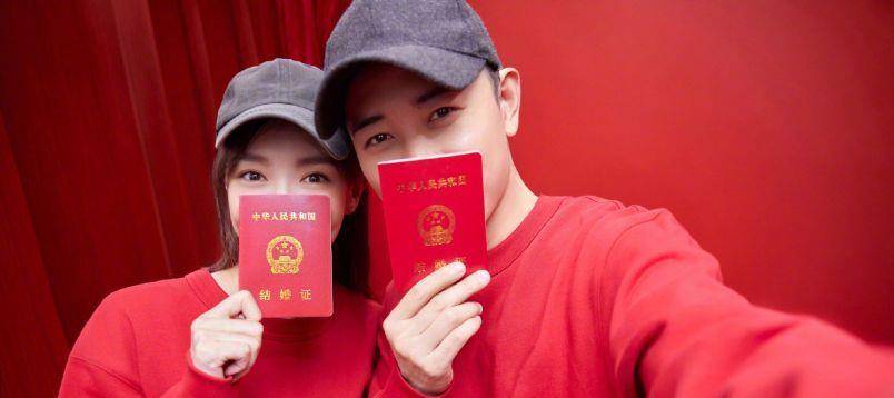 纸片人|37岁唐嫣生图曝光,产后依旧是纸片人身材,大腿似男生拳头粗