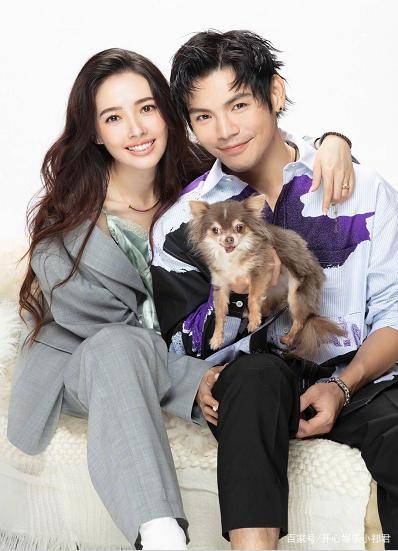 郭碧婷|郭碧婷向佐拍写真，小两口甜蜜十足，在时尚的道路上诠释自我魅力