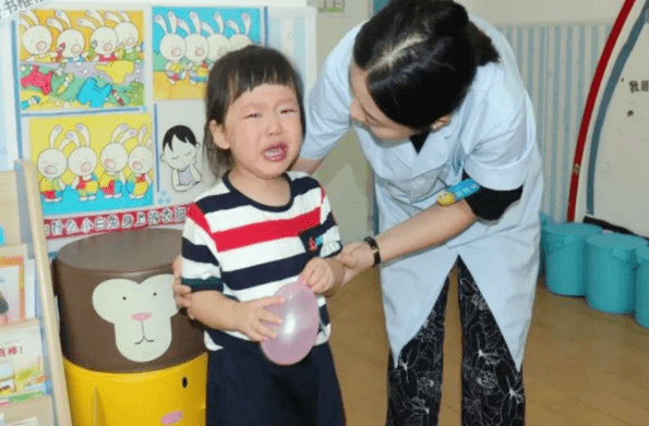 家长|教育局发通知，幼儿园离园时间将不早于17:30，解决家长接娃难题