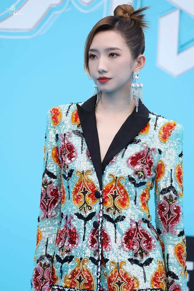 李宇春|舞蹈生现场，佟丽娅肉感身材输给金晨，孟美岐风格越来越像李宇春