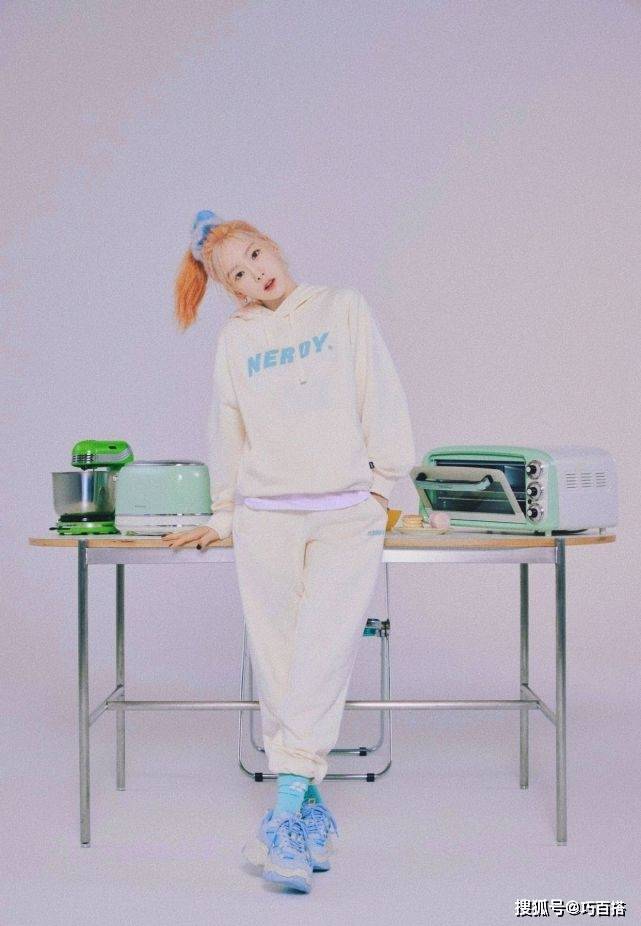 变化|少女时代金泰妍，变化最大的不是“脸”而是衣品，穿搭自然又时尚