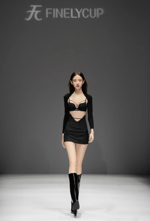连锁|中国国际时装周|FINELYCUP梵妳卡波的内衣美学和商业哲学