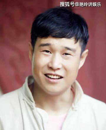 广美长腿翘臀尺度大开半裸写真孟广美