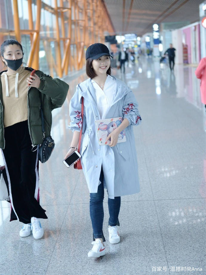 帆布鞋|杨幂又火了一款国货，79元回力鞋穿出高级感，不愧是“带货女王”