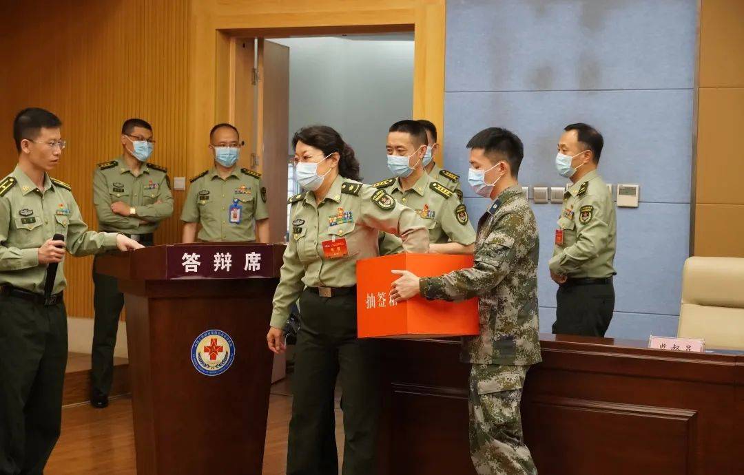 面试现场丨逐梦孔雀蓝西部战区总医院社招文职面试顺利结束
