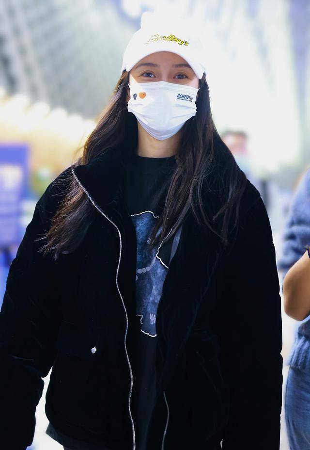 传闻|力破婚变传闻？baby与黄晓明同穿情侣装，隔空撒糖秀恩爱！