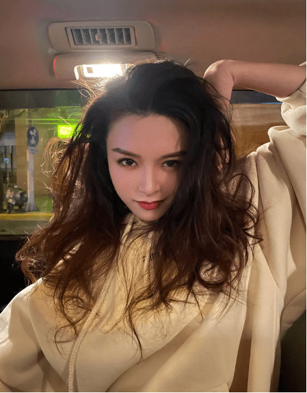 颜色|终于体会到文咏珊的美了，就算与南韩颜值女星同框，也美得很惊艳