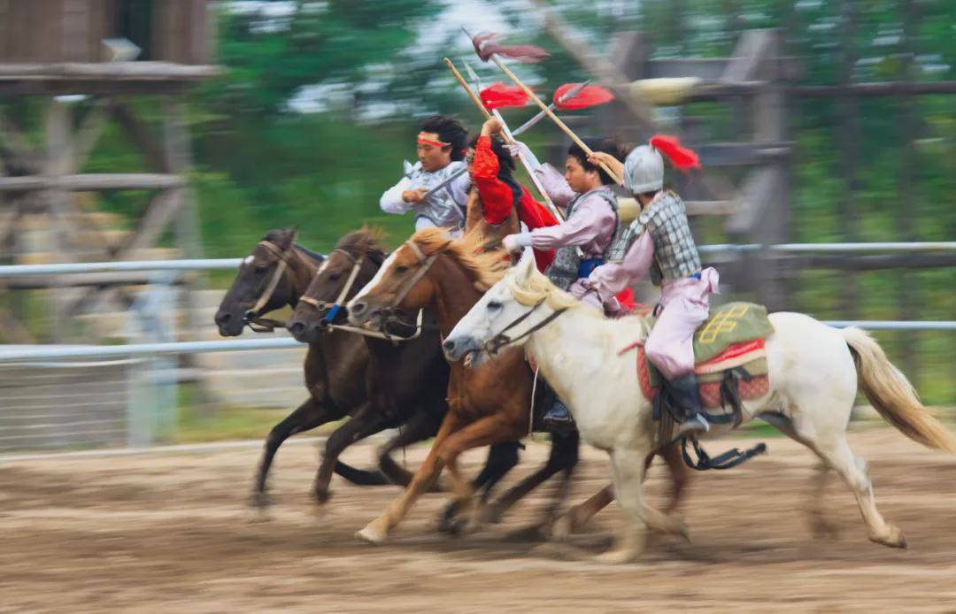 天上王城自驾游备受青睐,醉美金秋书写秋天最美的华篇